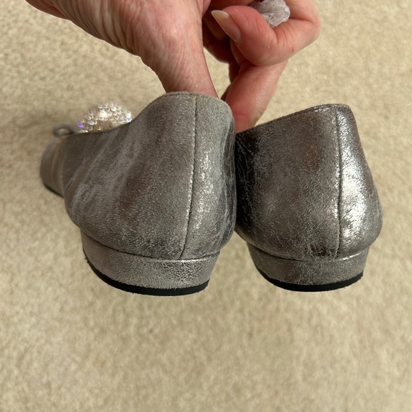 Kate spade silver flats 7 - Picture 7 of 13